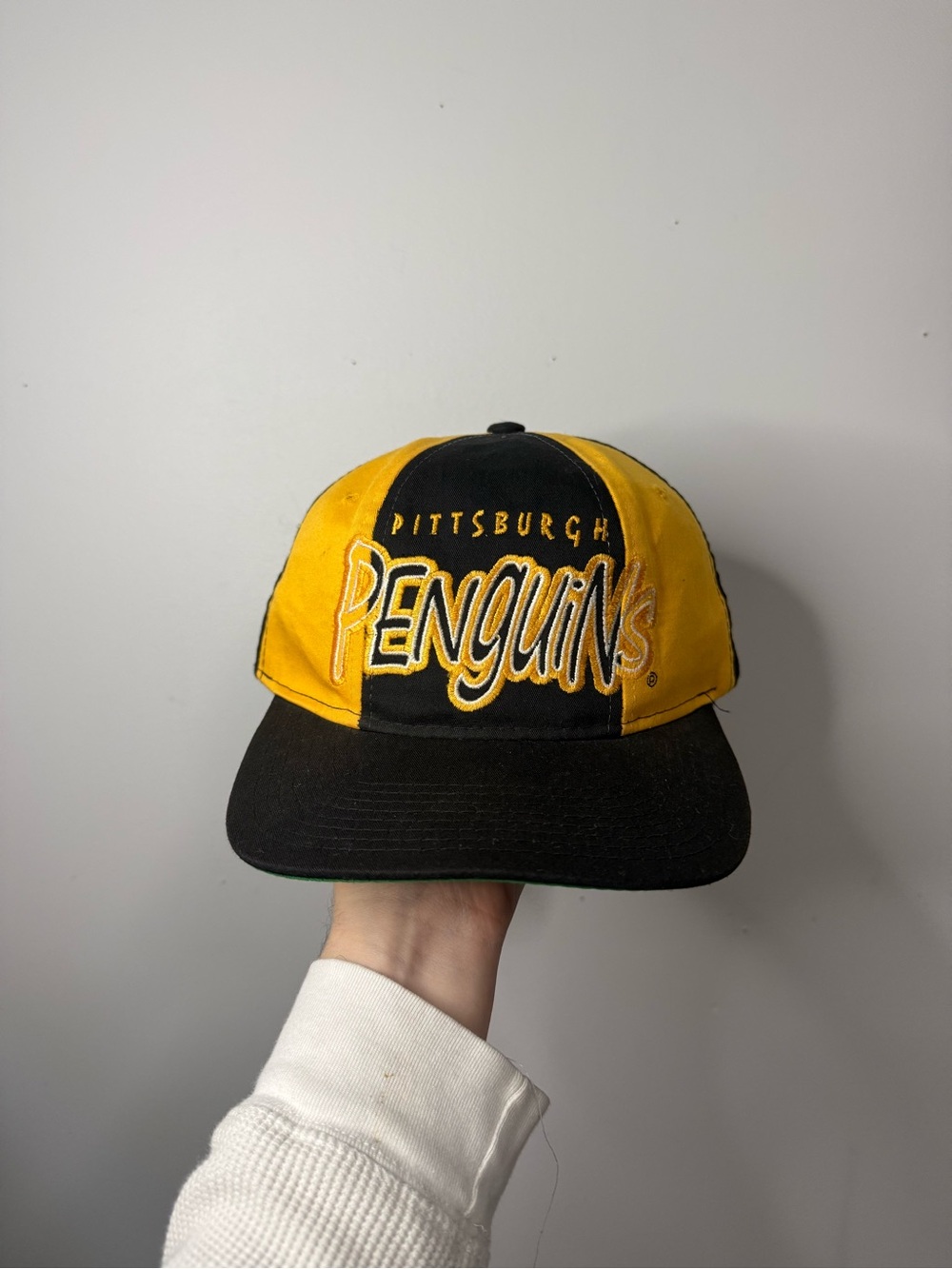 Pittsburgh Penguins Black & Gold Vintage Starter Tri Power Script Logo Hat